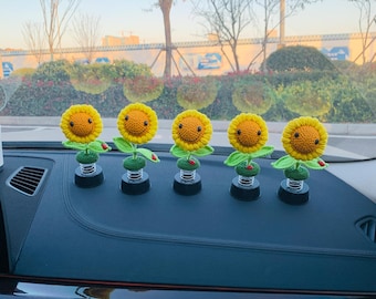 Gehaakte zonnebloem bobblehead dashboarddecor • Handgemaakte bloemen autoornament • Leuk lente auto-interieuraccessoire • Chauffeurcadeau