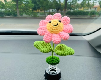 Gehaakte roze regenboog zonnebloem bobblehead auto dashboard decor handgemaakte bloem auto ornament schattig lente auto-interieur accessoire chauffeur cadeau