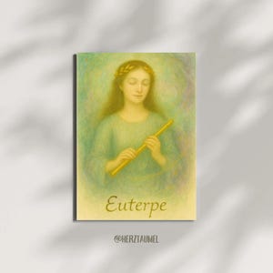 Aquarellillustration von Euterpe mit Flöte, umgeben von Goldpunkten und Pastellnebel.