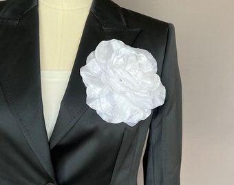 White flower corsage, white flower, white rose brooch, large silk flower brooch, textile flower brooch, wedding brooch, gift for her
