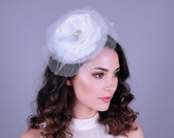 Bridal fascinator, bridal flower headpiece, wedding fascinator, white tulle flower, wedding veil hat, occasion fascinator hat, church hat
