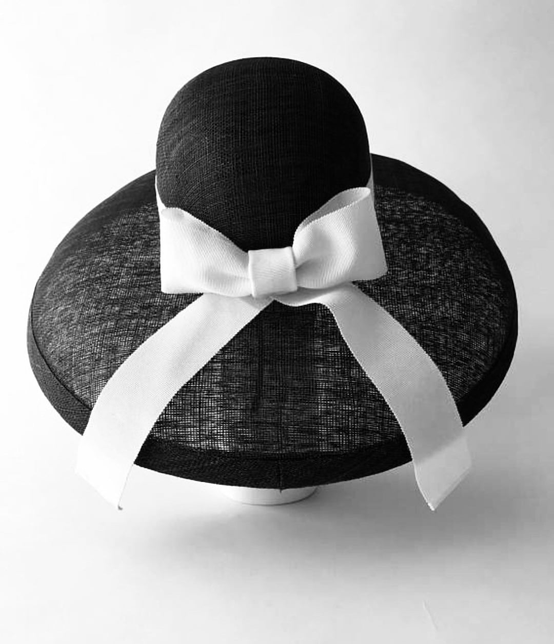 Black Wide Brim Hat With White Bow, Audrey Hepburn Style Hat  display picture 3