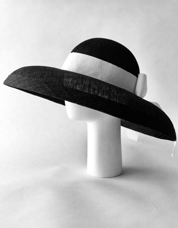 Black Wide Brim Hat With White Bow, Audrey Hepburn Style Hat  display picture 2