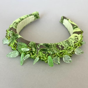 Elegant Green Velvet Headband, Beaded Crown, Couture Jacquard Headpiece, Woodland-Inspired Hair Accessory, Boho Green Headband, Gifts