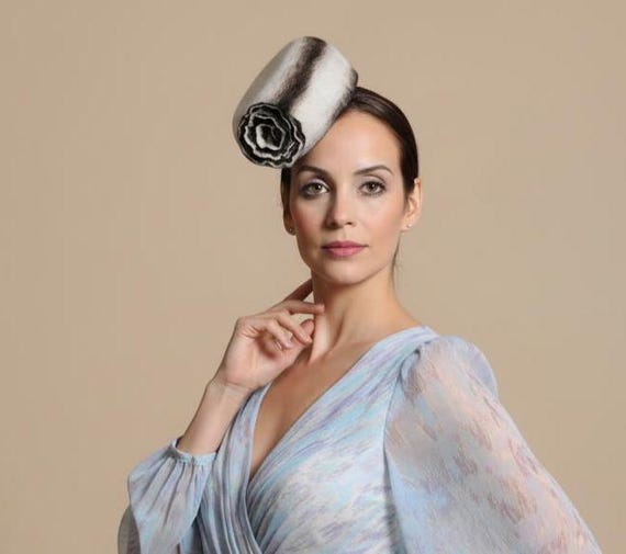 Felt Fascinator Hat | Elegant Felt Cocktail Hat | Minimalist Formal Hat | Wedding Fascinator | Classic Occasion Headpiece