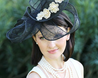 Black and white fascinator, black Kentucky Derby headpiece, elegant cocktail hat, Royal Ascot bow hat, flower hat, design hat, wedding hat