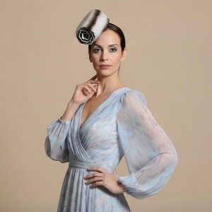 Felt Fascinator Hat | Elegant Felt Cocktail Hat | Minimalist Formal Hat | Wedding Fascinator | Classic Occasion Headpiece bild 7
