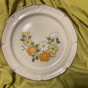 Vintage Baroque Spring Garden Plate - Hand painted stoneware - made in Japan  - floral dinner plate 10.5 - retro cottagecore kitchen decor
