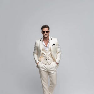 Luxury Off WHITE 3 Piece Slim Fit Suit for Men, Wedding & Formal Attire Men-Tailored suit  best suit for Weddings and formal Events