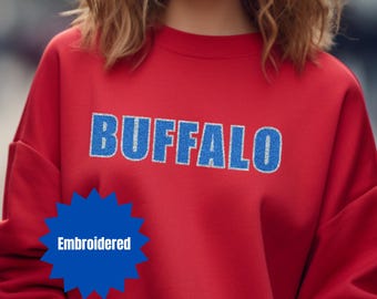 Buffalo broderad tröja - djärv röd och blå matchdags-tröja - Buffalo NY Pride - fotbollsfangåva - unisex tröja med baklucka