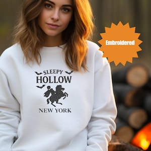 Slaperig hol geborduurd sweatshirt - ruiter zonder hoofd Halloween ronde hals, Spooky Fall Esthetic, New York Legend Gift