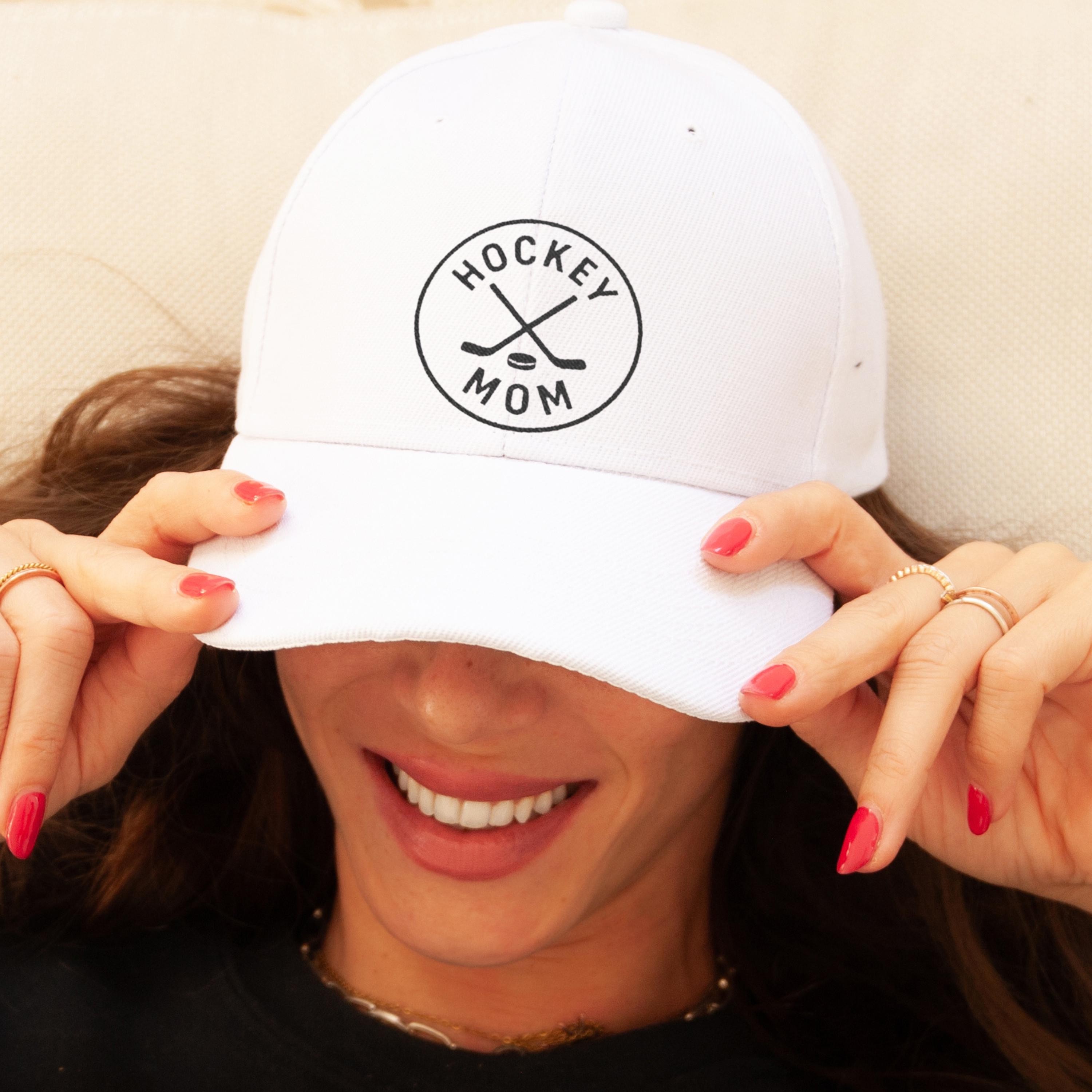 Hockey Mom Hat Embroidered Baseball Cap for Sports Moms Adjustable Cotton Dad Hat Ice Hockey Team Spirit Mom Gift Minimalist Hockey