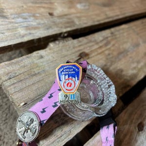 9/11 memorial pin Fire Department City of New York SEPTEMBER 11, 2001 911 FDNY