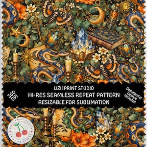 Può includere: Un motivo digitale senza cuciture con serpenti blu e arancioni, falene, cristalli, candele e libri tra fogliame verde. Il testo recita LIZII PRINT STUDIO, HI-RES SEAMLESS REPEAT PATTERN, RESIZABLE FOR SUBLIMATION, 300 DPI.