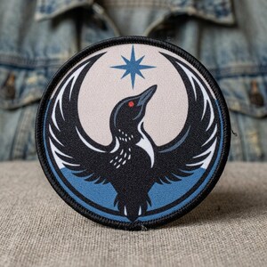 Parche bordado de la Alianza Rebelde de Minnesota, Insignia termoadhesiva de protesta del ave estatal de Minnesota, Mercancía de resistencia política, Minnesota progresista