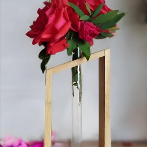 Eiche Farbe Wand & Tischvase mit Glasröhrchen | Rustikale Knospe Vase | Minimalistischer Blumenhalter | Handmade Wohndekor