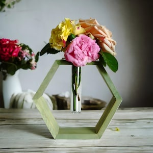 Grüne Farbe Holzwand & Tischvase mit Glasrohr | Rustikale Knospe Vase | Minimalistischer Blumenhalter | Handmade Wohndekor