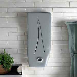 Light Grey Minimalist Face Wall Sculpture: Modern Abstract Art