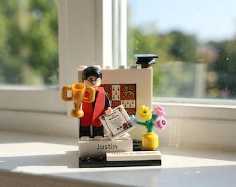 Regali personalizzati con statuette per la laurea, mattoncini da costruzione con testo personalizzato, minifigure, regalo di laurea per la classe del 2026, ricordo eterno
