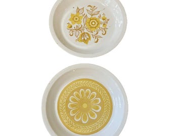 2 Vintage Royal China Gelbe 10 "Tortenplatten - Jubilee & Casablanca cavilier 1060er Jahre