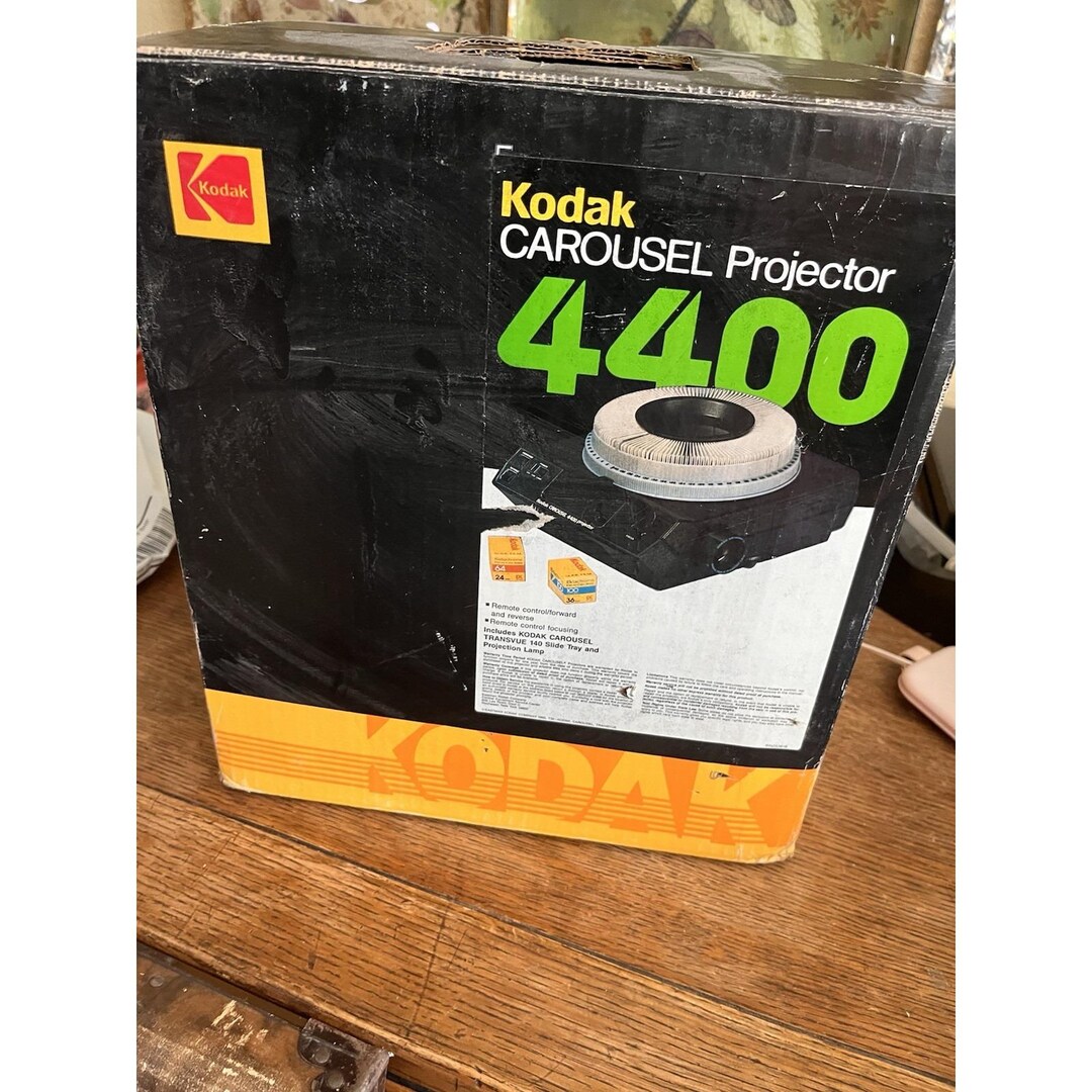 VTG IN BOX Kodak Carousel 4400 Slide Projector W/ Remote, Manual ...