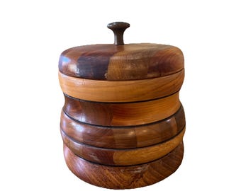Contenitore vintage in legno tornito a mano con coperchio Tabacco, cianfrusaglie, anelli e altro