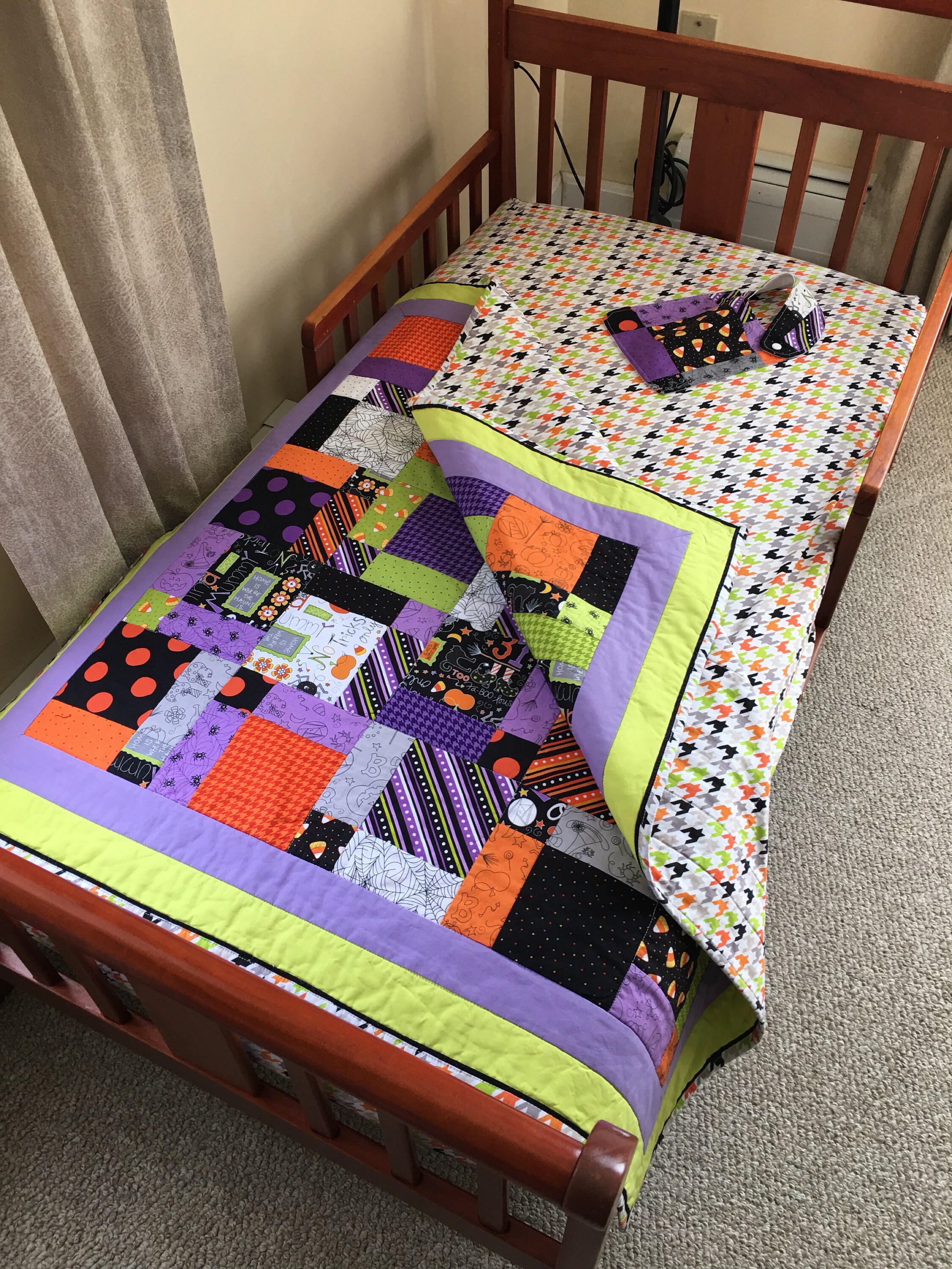 halloween crib sheet