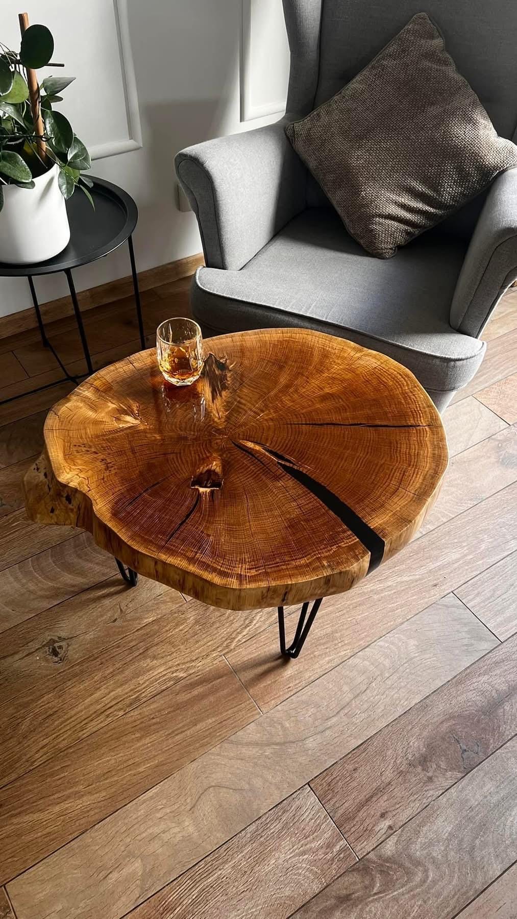 イタリア製クラシカル家具 象嵌装飾 サイドテーブル カフェテーブル オーバル風 イタリア製クラシカル家具 象嵌装飾 サイドテーブル カフェテーブル