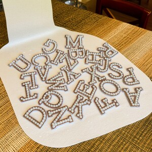 Patches de letras artesanais, Patches de letras de pérola, patch de letras personalizado, Patches de alfabeto para passar a ferro, Personalize suas próprias roupas/bolsas