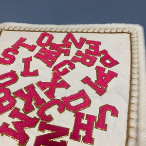 Parche termoadhesivo con letras de chenilla, parche termoadhesivo bordado con letras de chenilla, parches de alfabeto DIY para bolsos de ropa, parche de letras de chenilla A-Z.