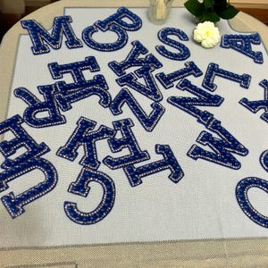 Parches de letras hechos a mano, parches de letras perlados, parches de letras personalizados, parches del alfabeto termoadhesivos, personaliza tu ropa o bolsos.