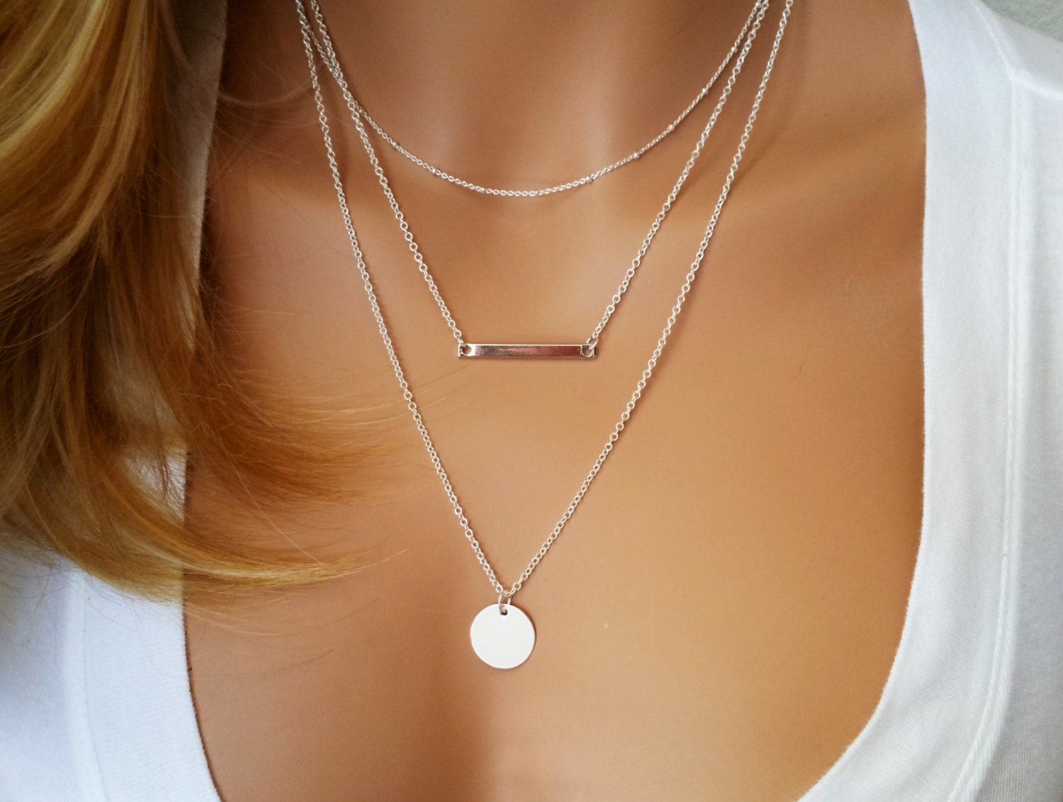 necklaces with necklines