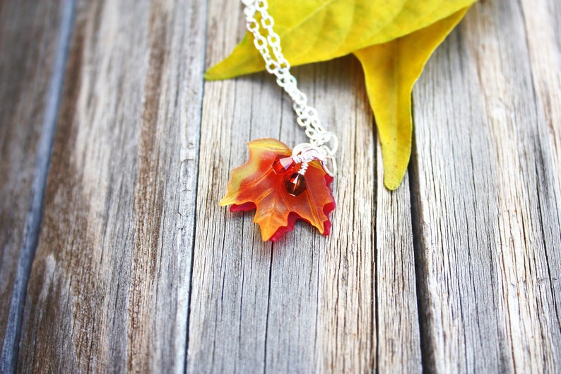 Maple Leaf Necklace, Fall Wedding, Leaf Necklace, Maple Leaf Charm, Woodland Necklace, Nature Jewelry, Autumn Necklace, Maple Leaf Pendant image 1