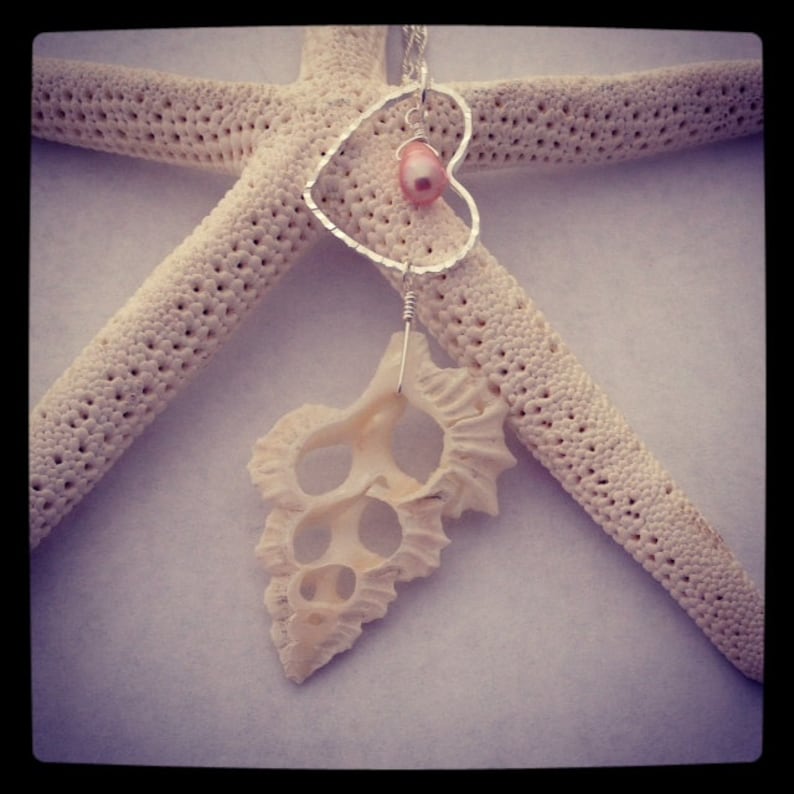 Hawaiian Jewelry Shell Necklace, Hawaii Jewelry Heart Necklace, Sea Shell Pendant Seashell Necklace Shell Jewelry Wedding Jewelry Bridesmaid image 1