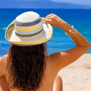 Bracciale con conchiglia in argento Bracciale hawaiano Gioielli hawaiani Bracciale da spiaggia Gioielli da spiaggia Bracciale con conchiglie Puka Shell Bangle Gioielli Hawaii Conchiglia