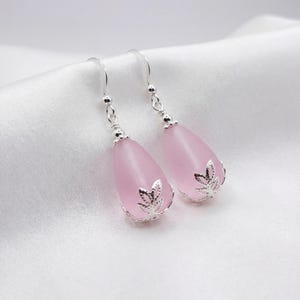 Seeglas Ohrringe, Rosa Ohrringe, Hochzeitsschmuck, Brautjungfer Ohrringe, Brautjungfer Schmuck, Braut Ohrringe, Strand Schmuck, Hochzeit Ohrringe