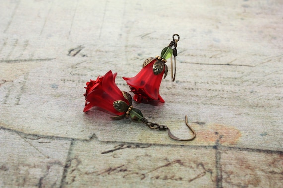 Red Flower Earrings, Red Rose Earrings, Spring Earrings, Victorian Earrings, Lucite Flower Earrings, Flower Jewelry, Floral Earrings