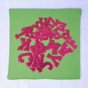 Parche termoadhesivo de letras de chenilla, letras de chenilla autoadhesivas, parches de letras termoadhesivos, bordado de alfabeto termoadhesivo de moda, letras de chenilla