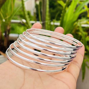 Handgemachte Sterling Silber 925 Stacking Armreifen - Set von 7 - Geschenk bereit - Geschenk für Sie