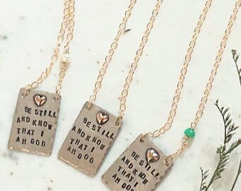 Quédate quieto y sabe que yo soy Dios Collar