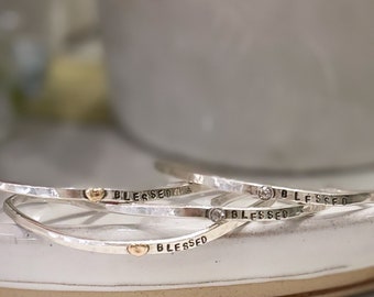 Brazalete bendito de plata de ley forjado a mano