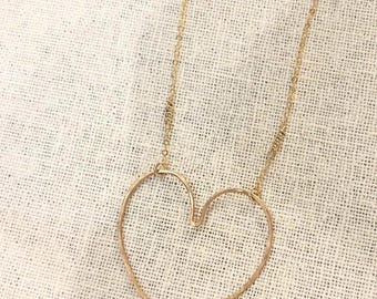 Collar Te Amo, collar forjado a mano en oro.