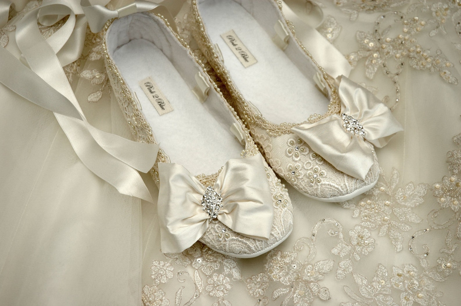 womens wedding shoes, wedding ballet flat, wedding vintage lace, wedding accessories,wedding ballet shoes,women's bridal sho womens wedding shoes, wedding ballet flat, wedding vintage lace, wedding accessories,wedding ballet shoes,women's bridal sho