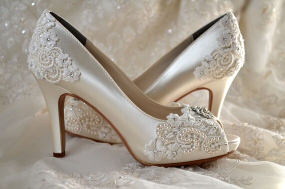 vintage bridesmaid shoes