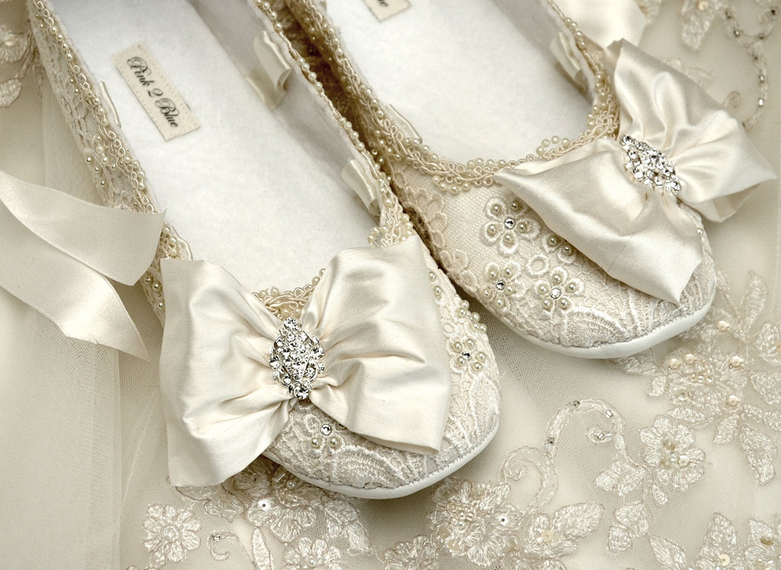 womens wedding shoes, wedding ballet flat, wedding vintage lace, wedding accessories,wedding ballet shoes,women's bridal sho womens wedding shoes, wedding ballet flat, wedding vintage lace, wedding accessories,wedding ballet shoes,women's bridal sho