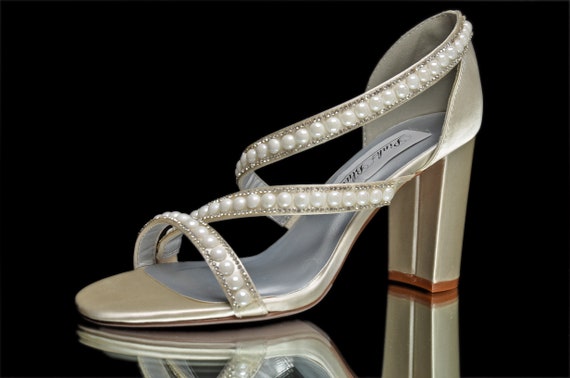 stacked heel wedding shoes