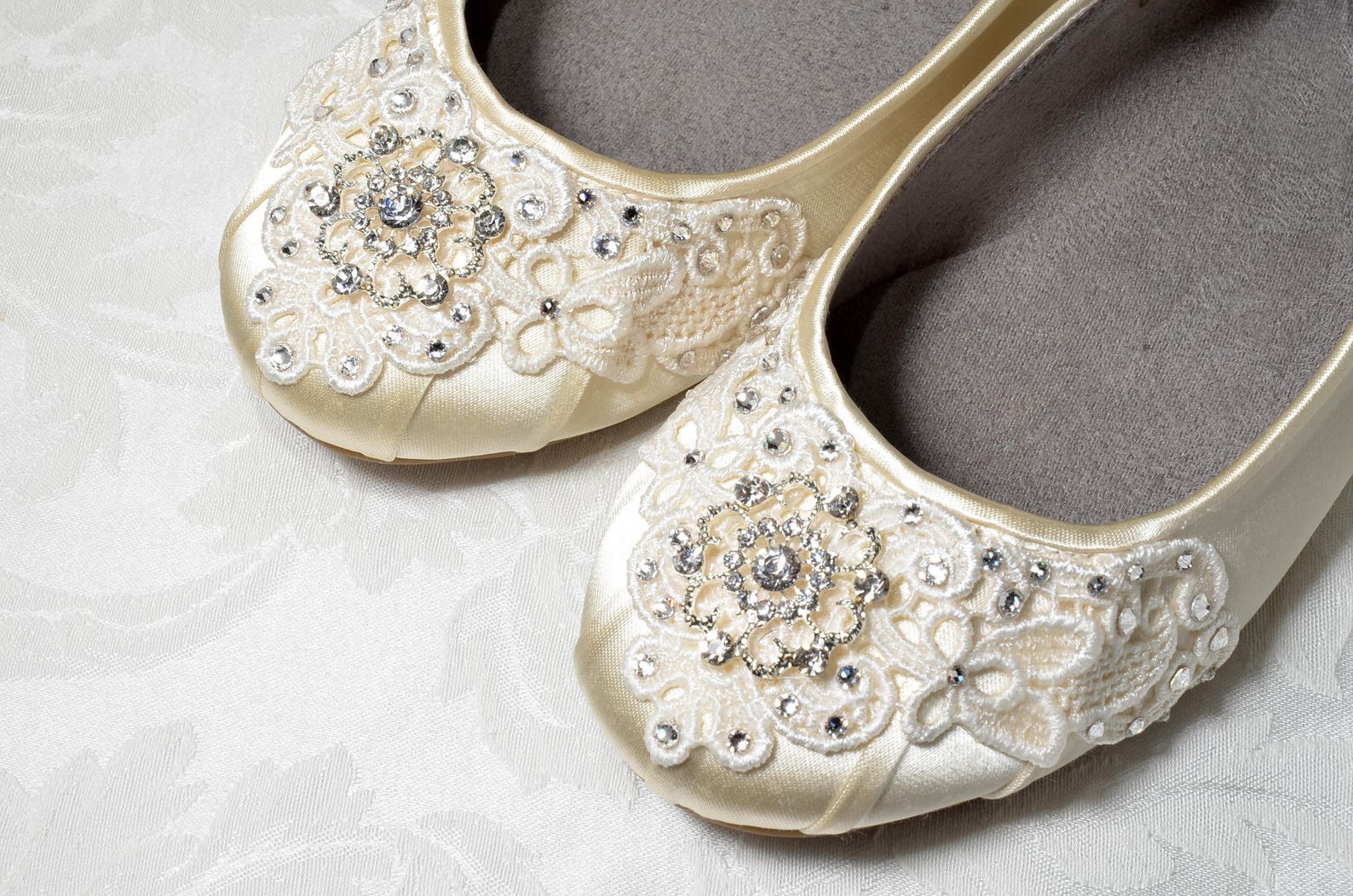 women's wedding shoes- free custom colors- lace ballet flats bridal shoes vintage crystal embellished bridesmaid, bridal par
