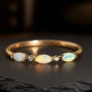 Delicate opaalring, sierlijke marquise geslepen opaal trouwring, geboortesteen oktober stapelen bijpassende ring, diamant art deco bruidsring voor vrouwen