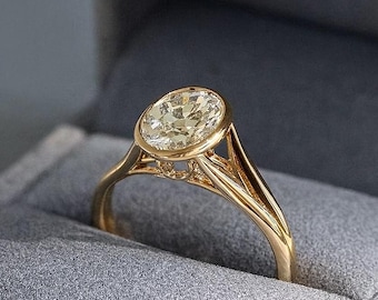 Solid Gold Split Shank Oval Cut Moissanite Engagement Ring, Moissanite Wedding Promise Ring, Daily Wear Classic Anniversary Gift for Wife