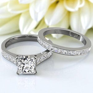 2 CT Princess Cut Moissanite Ring Set Engagement Ring Pave Wedding Band 14K White Gold Bridal Ring Set Anniversary Christmas Gift Ring Set